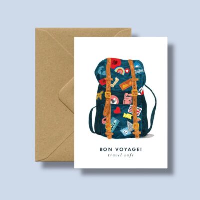 Gruss- und Abschiedskarte für Reisende, Rucksack mit Text "Bon Voyage". Gestaltet von All The Ways To Say. Hergestellt in Frankreich. Aquarellzeichnung auf Papier. Blanko Inhalt und mit Couvert geliefert.