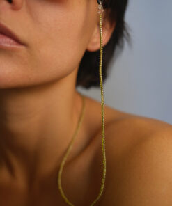 Brillenkette in Gelb-Grün mit transparentem Schimmer – handgefertigt in Nepal, Modell Lime Glow von OBO Zürich.