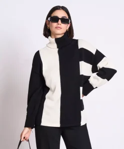 Jan’n’June ALTIN Pullover Offwhite & Black, Oversized Rollkragen aus Bio-Baumwolle