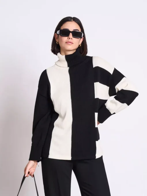 Jan’n’June ALTIN Pullover Offwhite & Black, Oversized Rollkragen aus Bio-Baumwolle