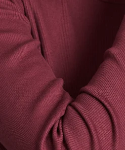 Detailansicht Ärmel MURI Longsleeve Intense Rust, Rippstruktur