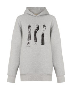 Grauer Hoodie mit drei Ladys im Schwarz-Weiss-Design von Künstlerin Jessica Durrant – erhältlich bei Spektrum23 in Einsiedeln.