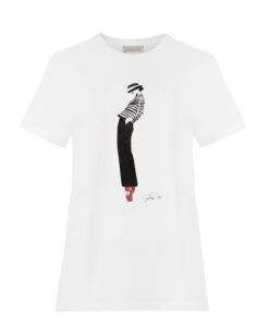 Weisses T-Shirt mit der Modeillustration einer Ballerina mit roten Schuhen von Künstlerin Jessica Durrant – erhältlich bei Spektrum23 in Einsiedeln.